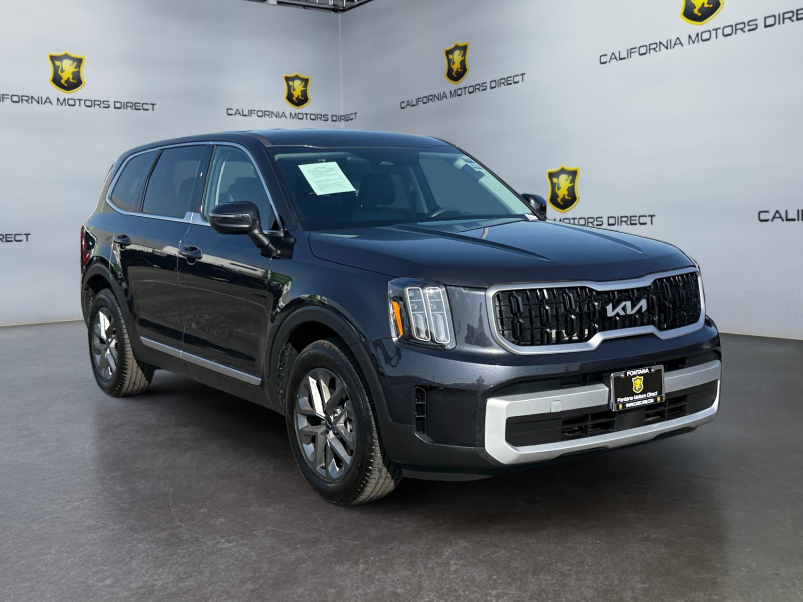 Used 2025 Kia Telluride LX FWD image 7