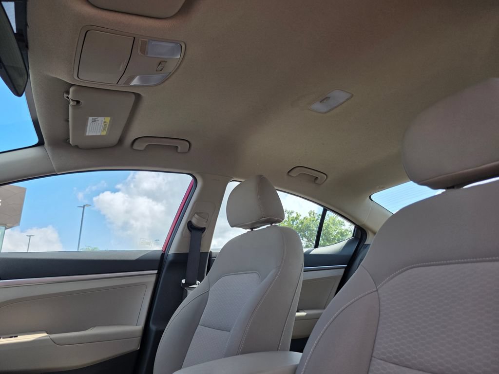 Used 2020 Hyundai Elantra SE FWD image 18