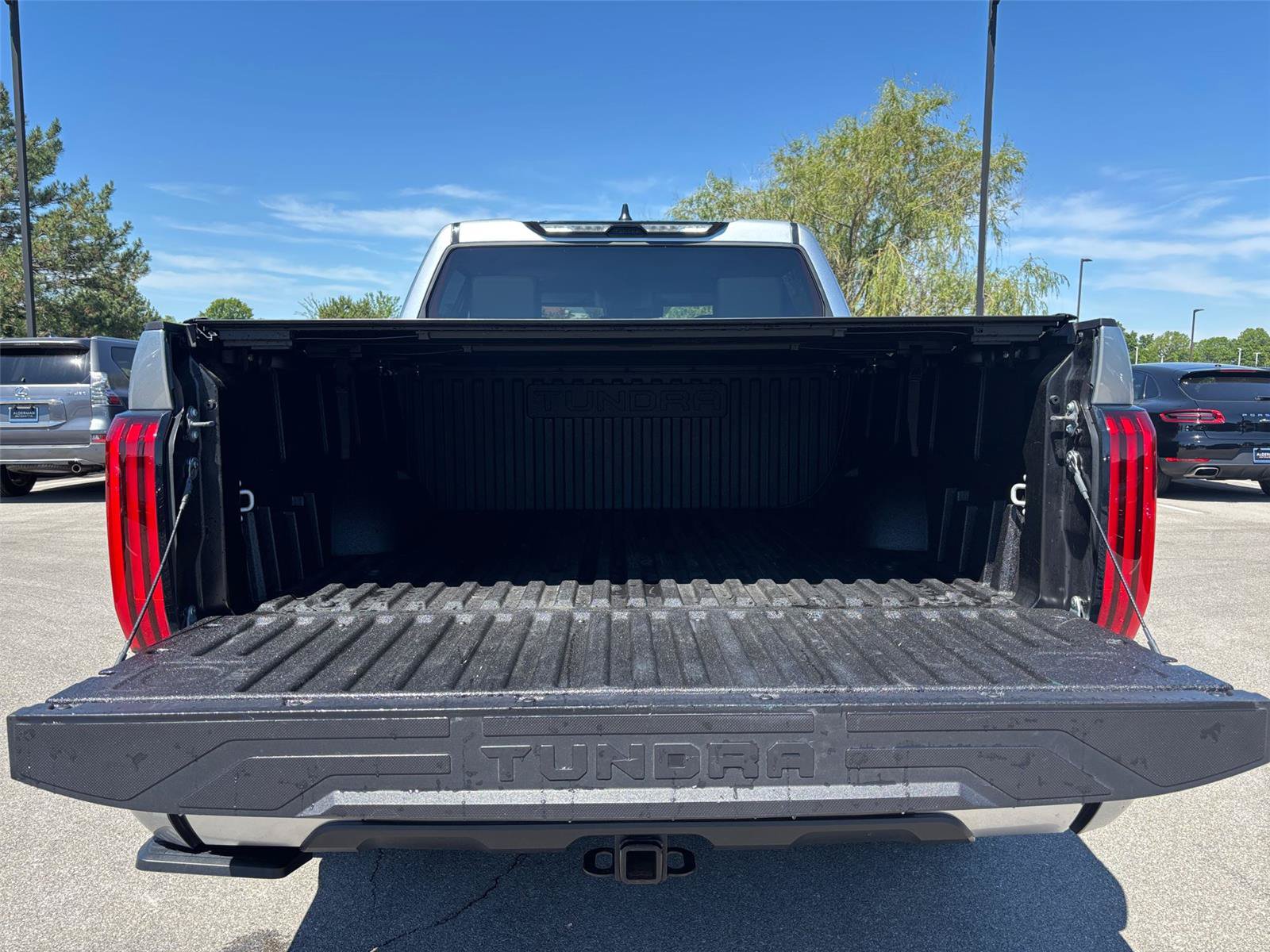 Used 2024 Toyota Tundra Limited AWD/4WD image 19