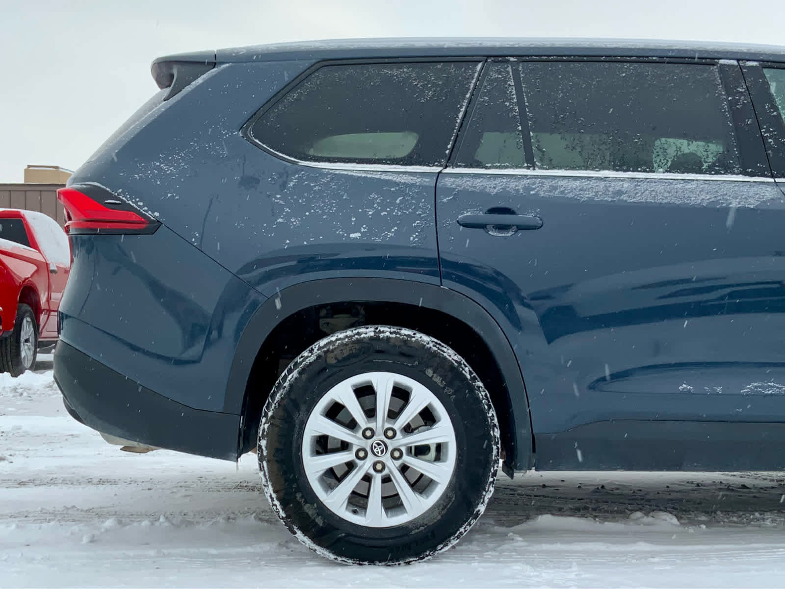 Used 2024 Toyota Grand Highlander XLE image 11