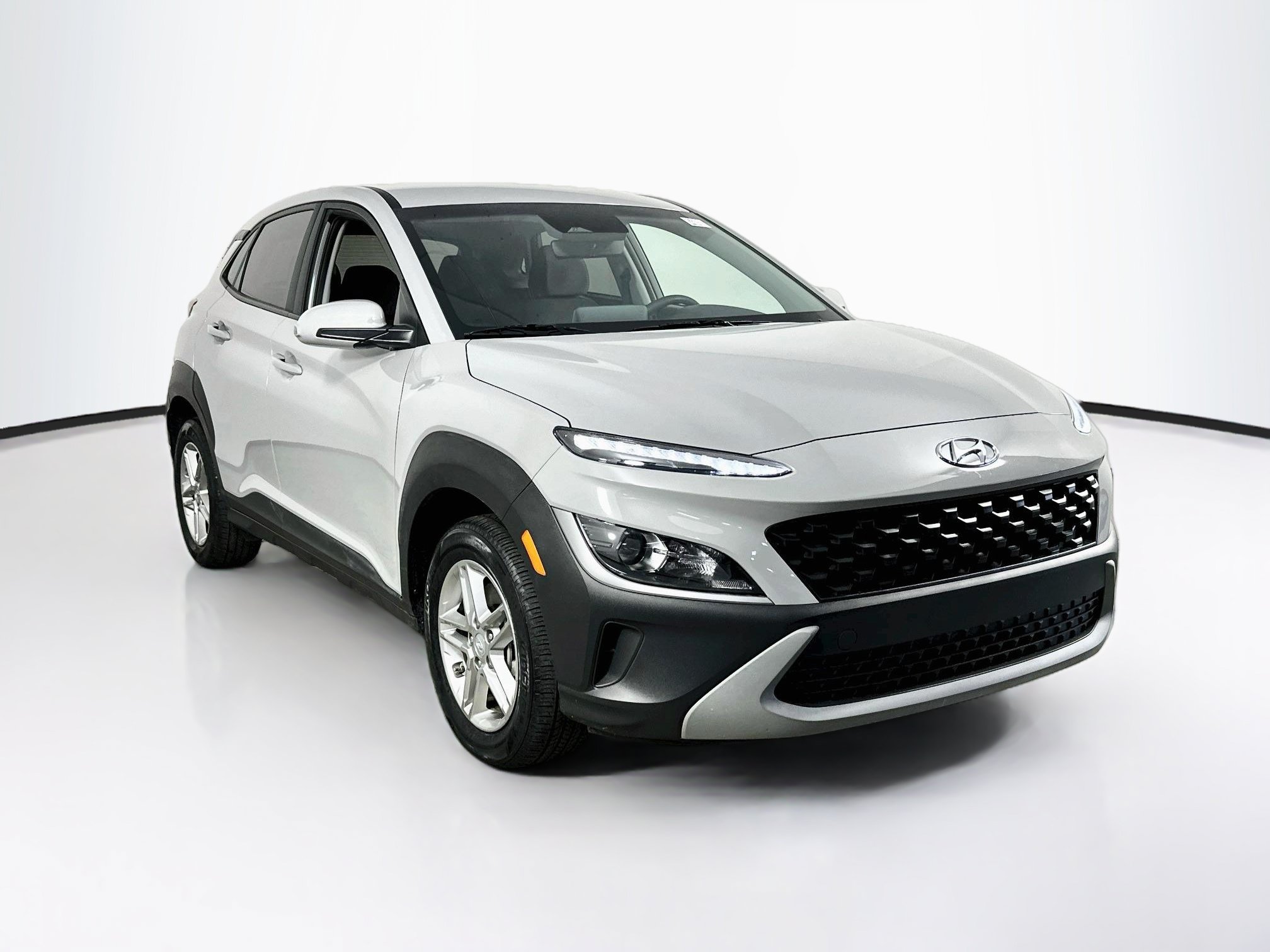 Used 2023 Hyundai Kona SE w/ Cargo Package AWD/4WD image 3