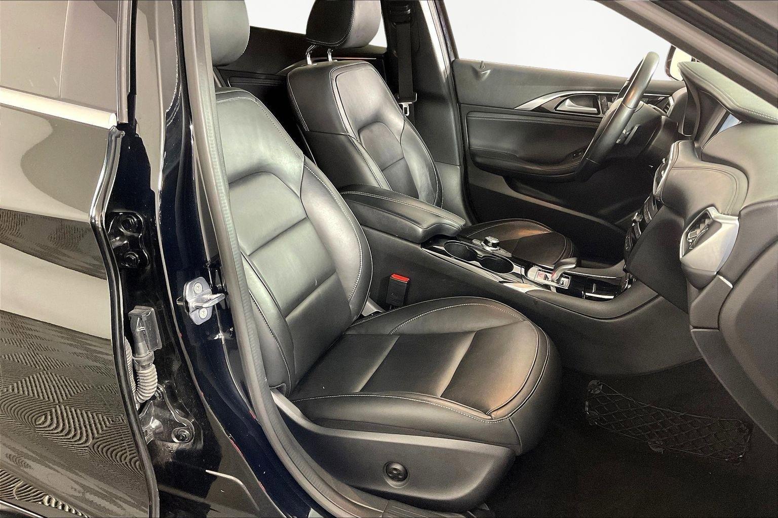 Used 2019 INFINITI QX30 image 29