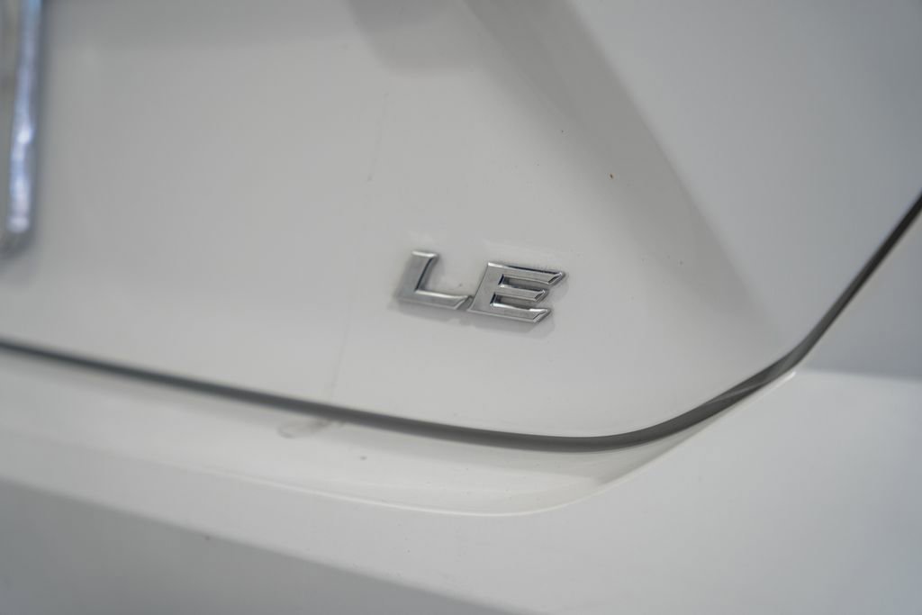 Used 2025 Toyota Camry LE FWD image 7