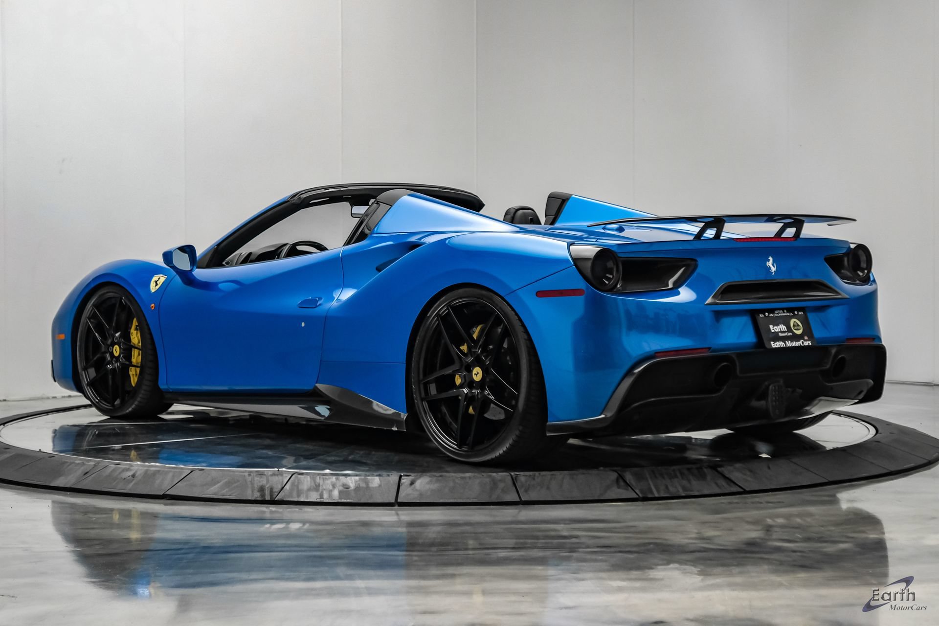 Used 2017 Ferrari 488 Spider RWD image 13