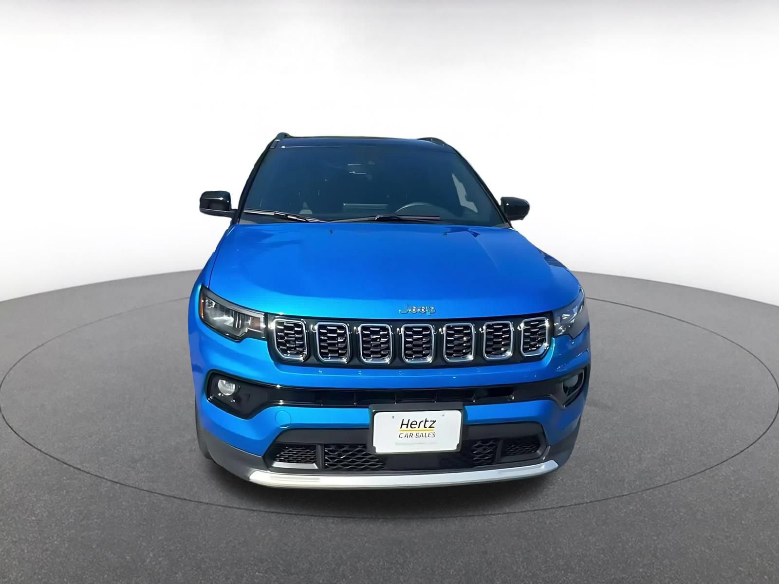 Used 2025 Jeep Compass Limited AWD/4WD image 4