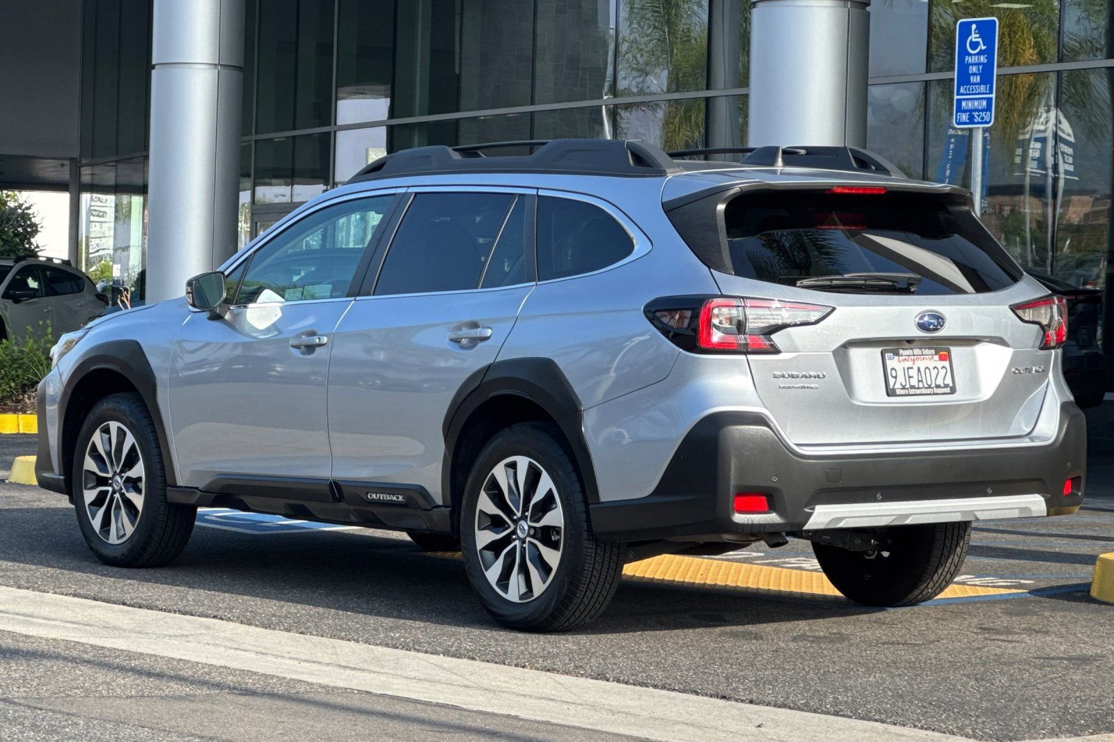 Certified 2024 Subaru Outback Limited AWD/4WD image 6