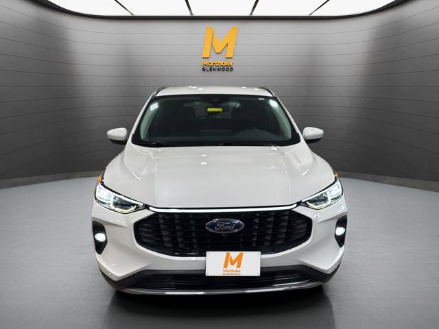 Used 2024 Ford Escape Platinum image 3