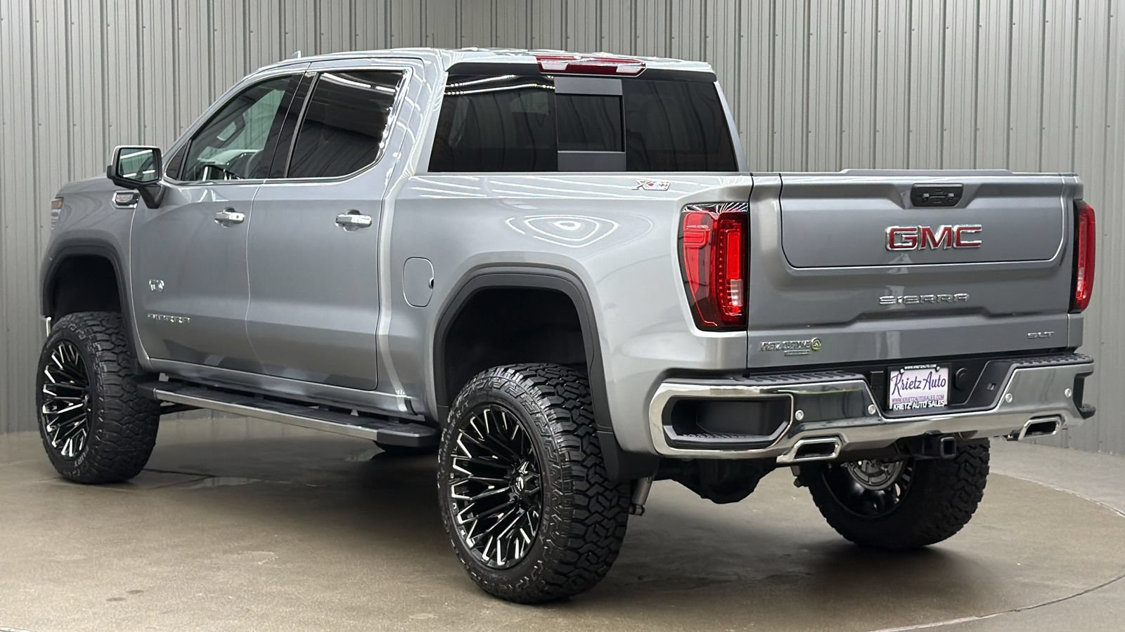 Used 2026 GMC Sierra 1500 SLT AWD/4WD image 3