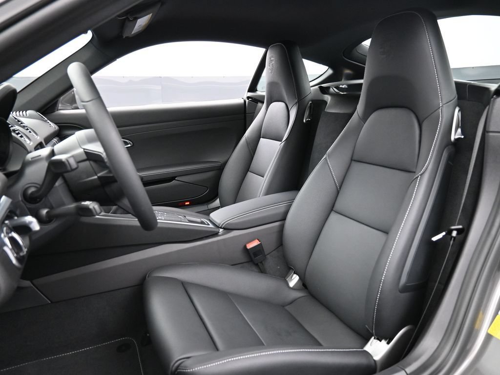 New 2025 Porsche 718 Cayman RWD image 5