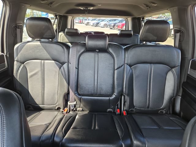 Used 2024 Jeep Wagoneer L Series II w/ Flexible Seating Group AWD/4WD image 28