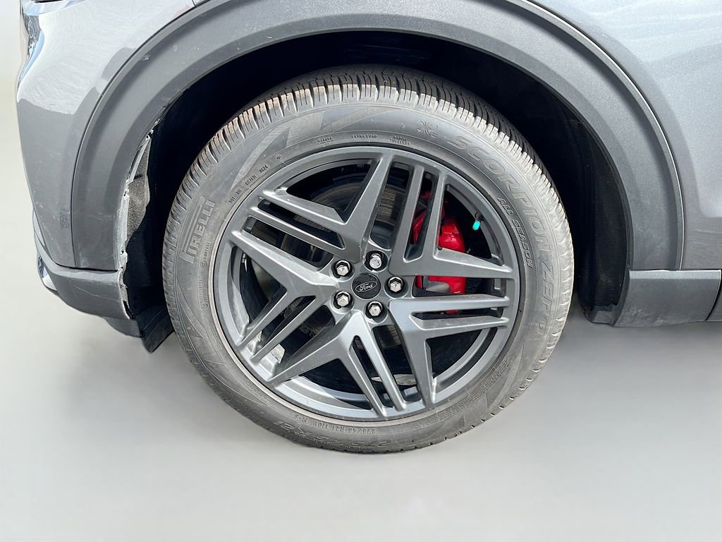Used 2025 Ford Explorer ST image 35