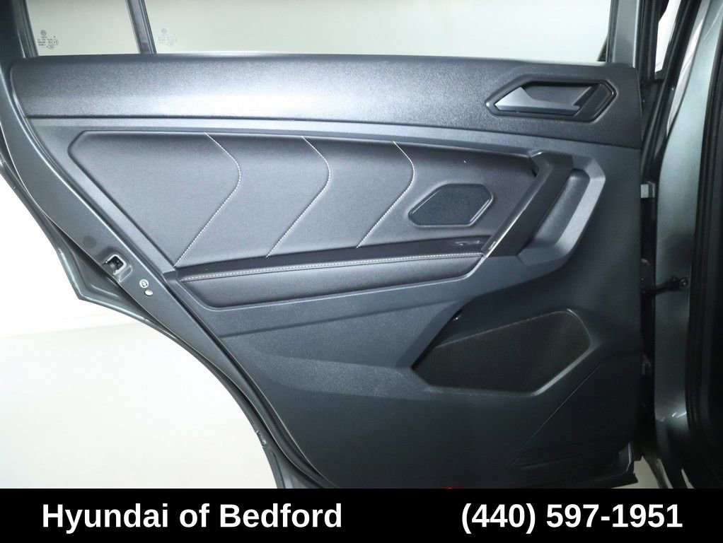 Used 2023 Volkswagen Tiguan SE R-Line FWD image 15