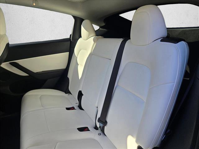 Used 2021 Tesla Model Y Long Range image 19
