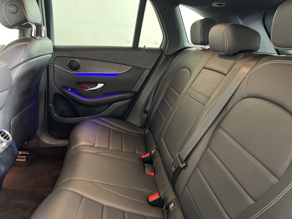 Used 2022 Mercedes-Benz GLC 300 4MATIC image 11