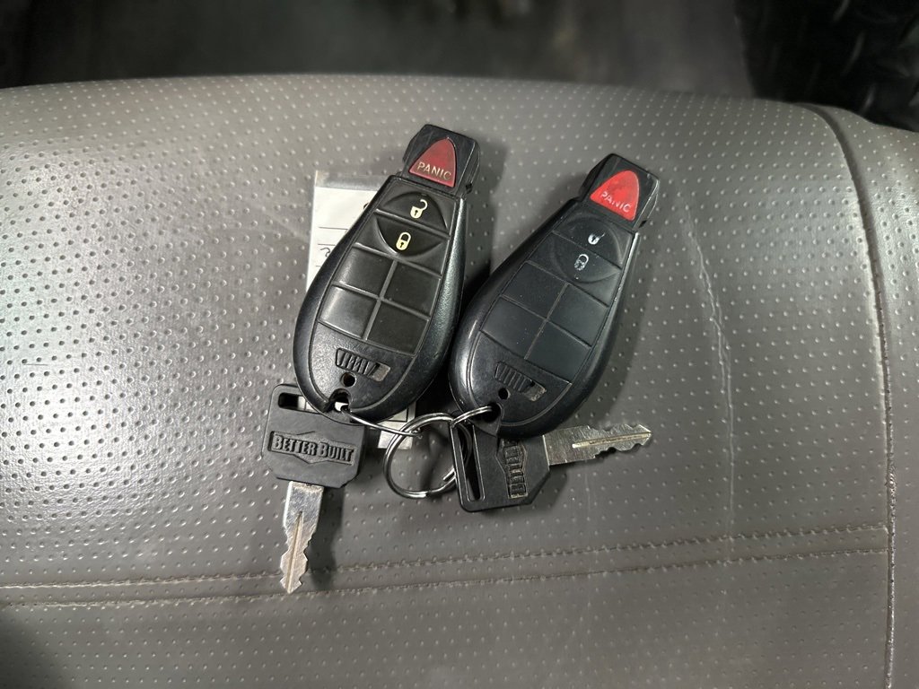 Used 2014 RAM 3500 Tradesman w/ Chrome Appearance Group image 33