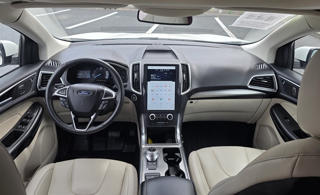Used 2022 Ford Edge Titanium AWD/4WD image 19