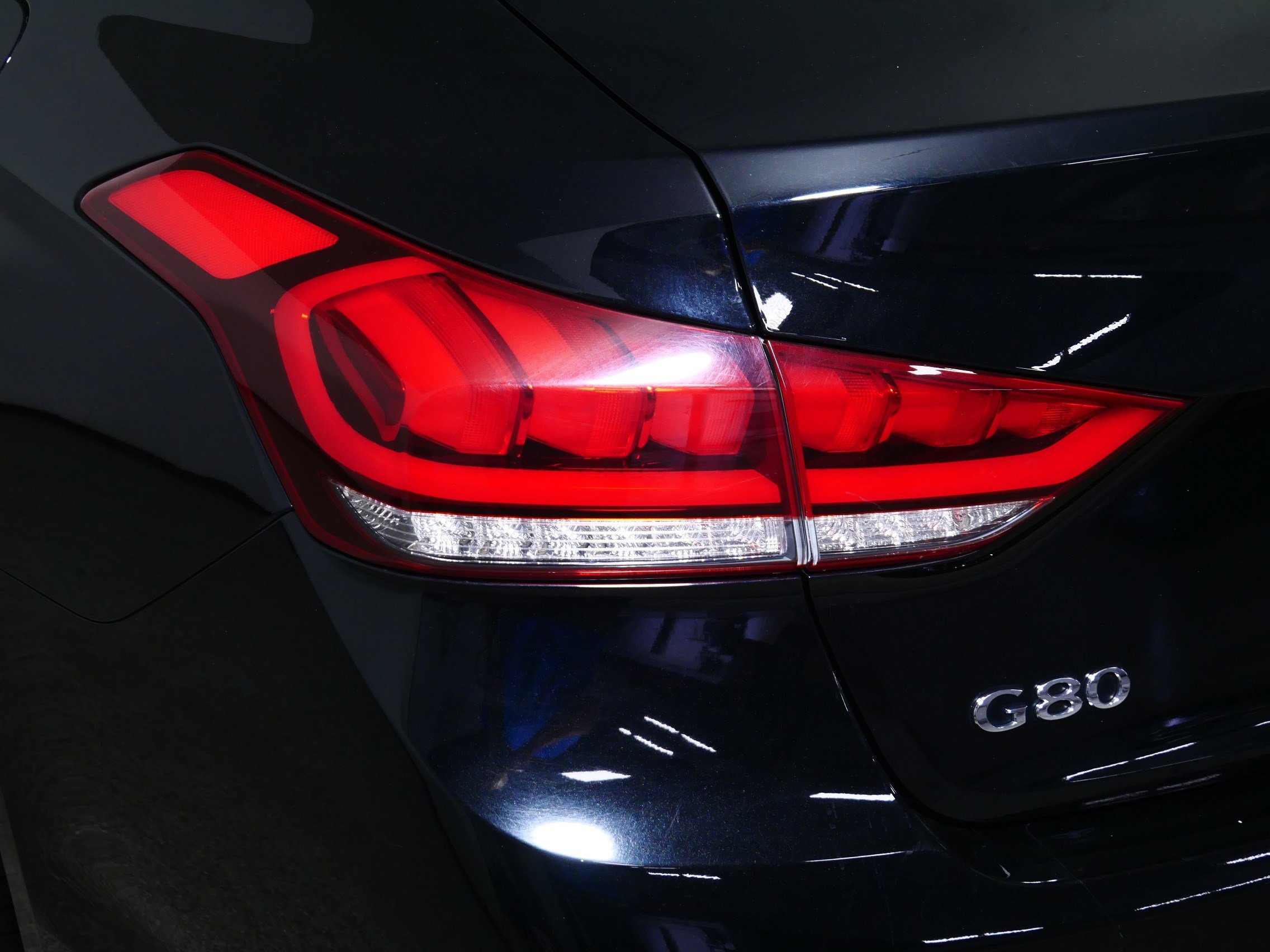 Used 2017 Genesis G80 3.8 w/ Option Group 02 image 17