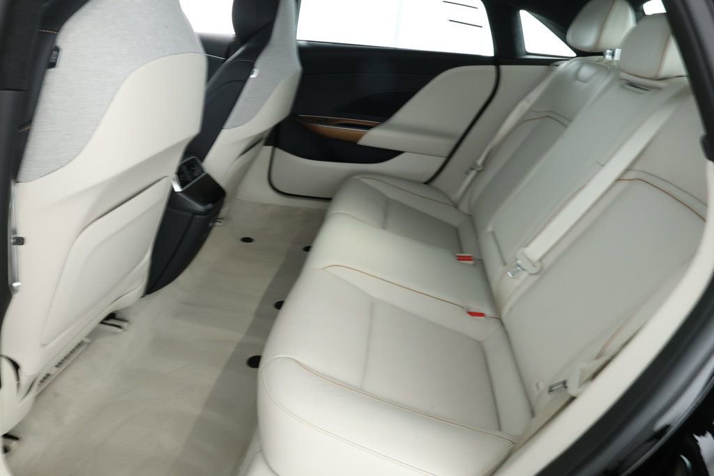 Used 2023 Lucid Air Touring image 21