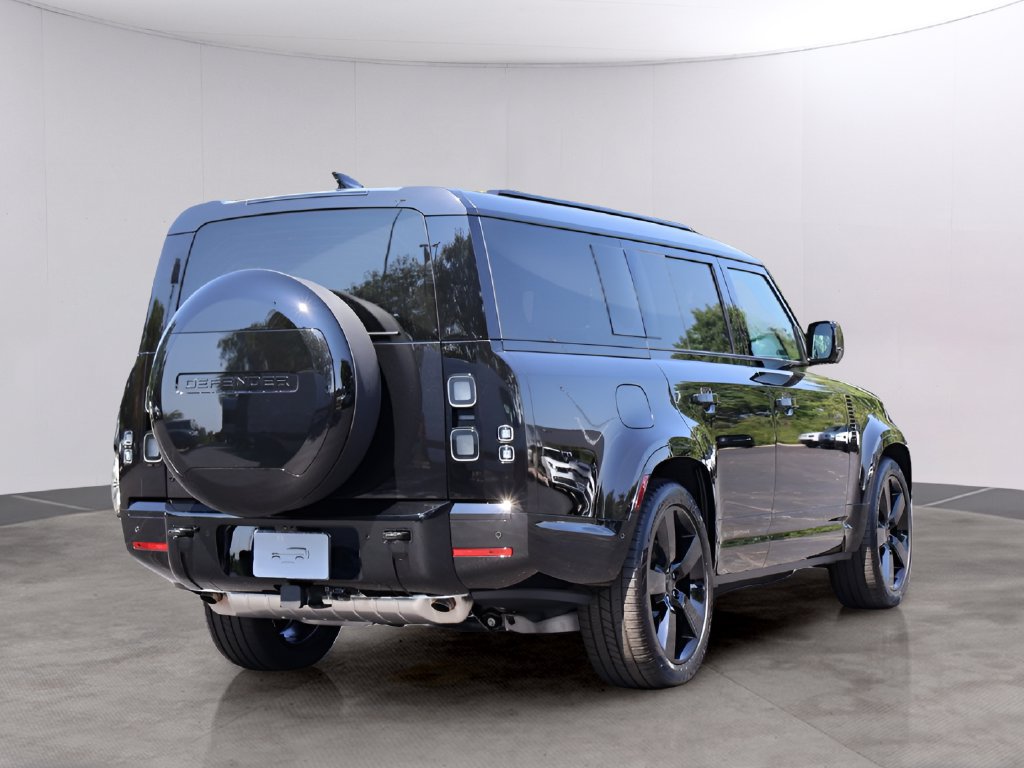 New 2026 Land Rover Defender 130 X-Dynamic SE AWD/4WD image 7