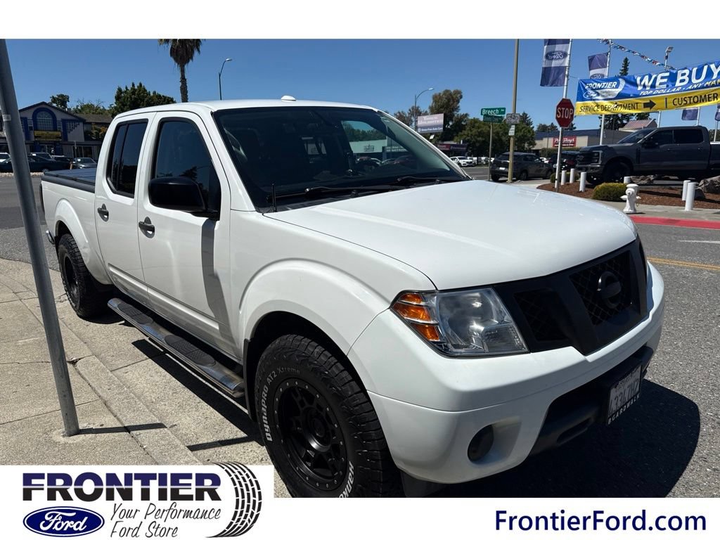 Used 2017 Nissan Frontier SV RWD image 3