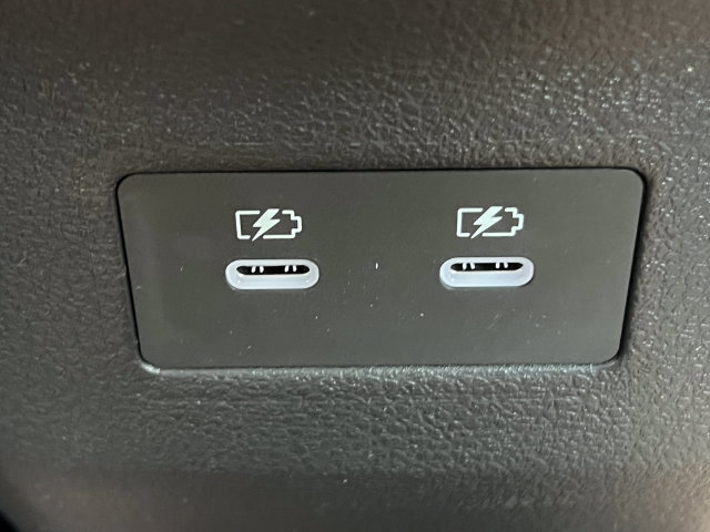 Used 2026 Nissan Kicks SR w/ Cold Weather Package AWD/4WD image 33