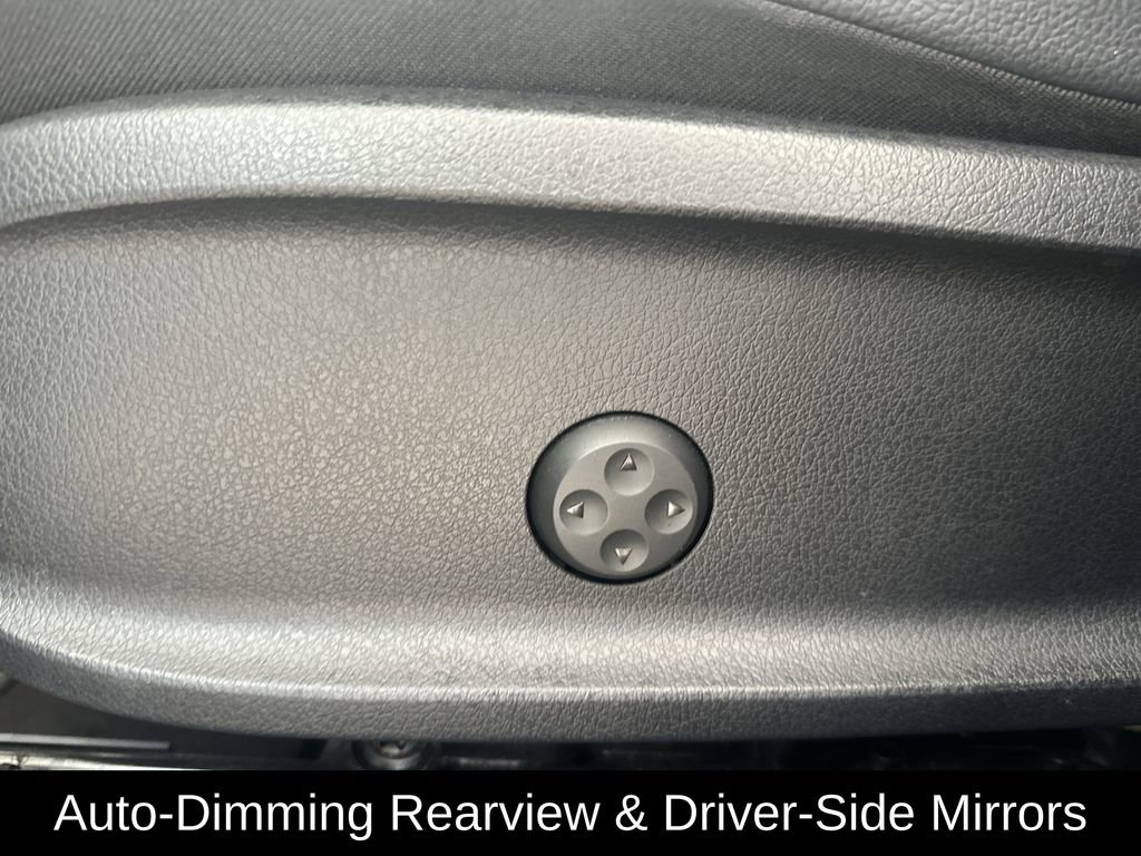 Used 2021 Mercedes-Benz GLB 250 image 13