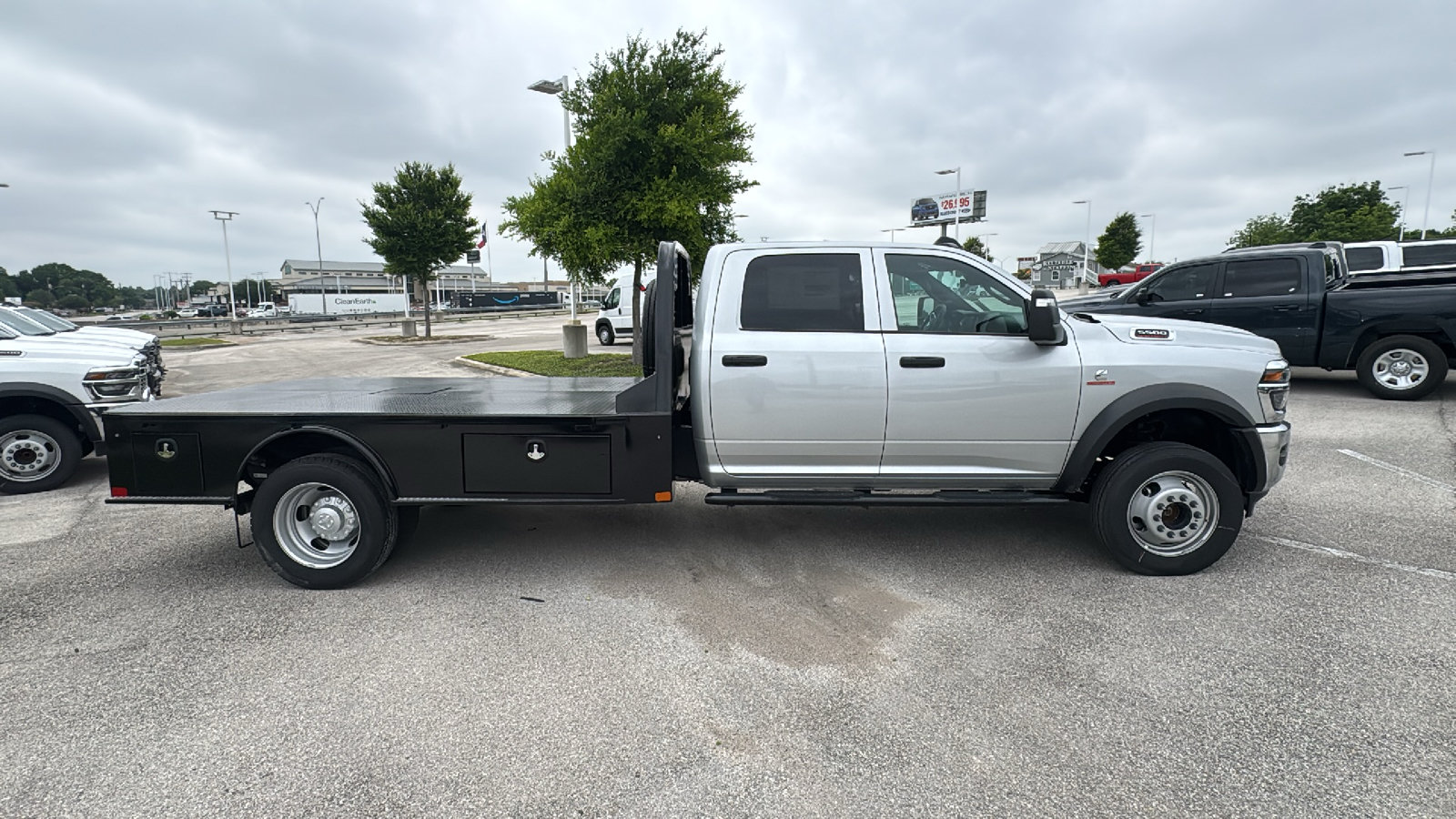 New 2026 RAM 5500 Tradesman w/ Chrome Appearance Group AWD/4WD image 4