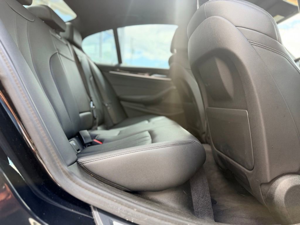 Used 2019 BMW 530i xDrive w/ Convenience Package AWD/4WD image 18