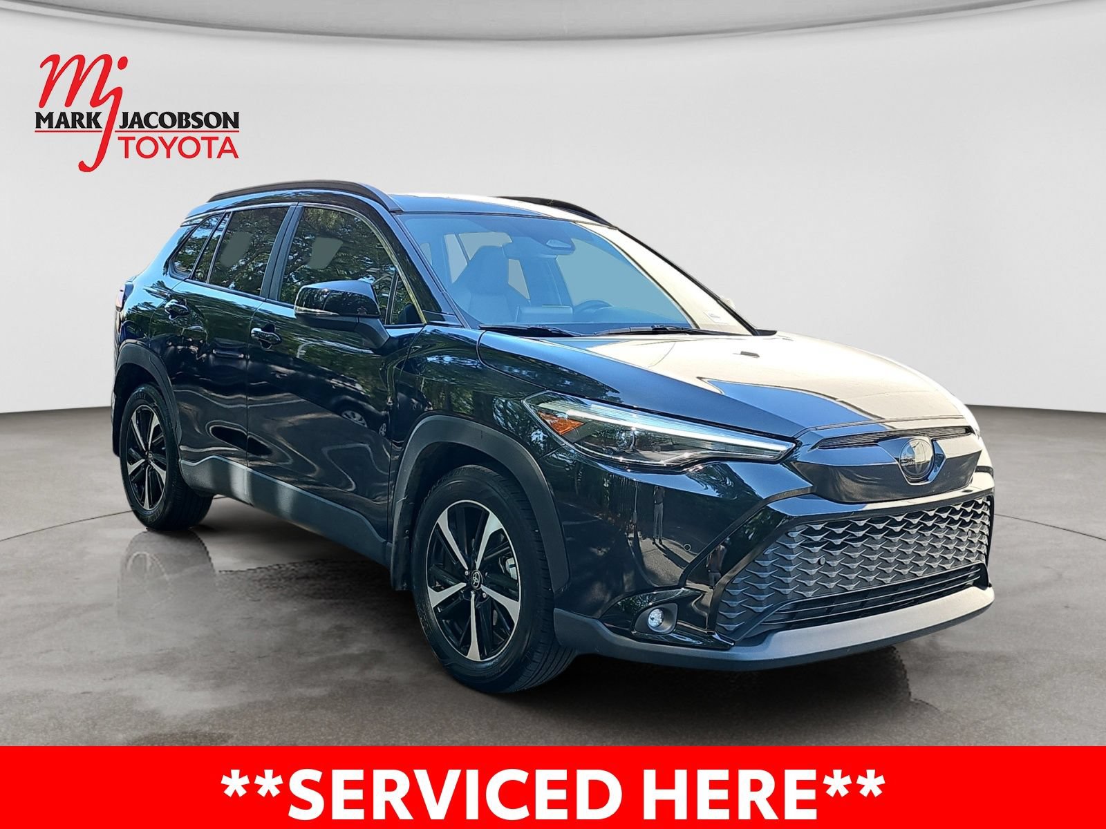 Used 2025 Toyota Corolla Cross AWD Hybrid w/ Convenience Package image 5