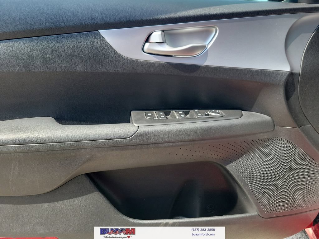 Used 2023 Kia Forte LXS w/ LXS Technology Package FWD image 17