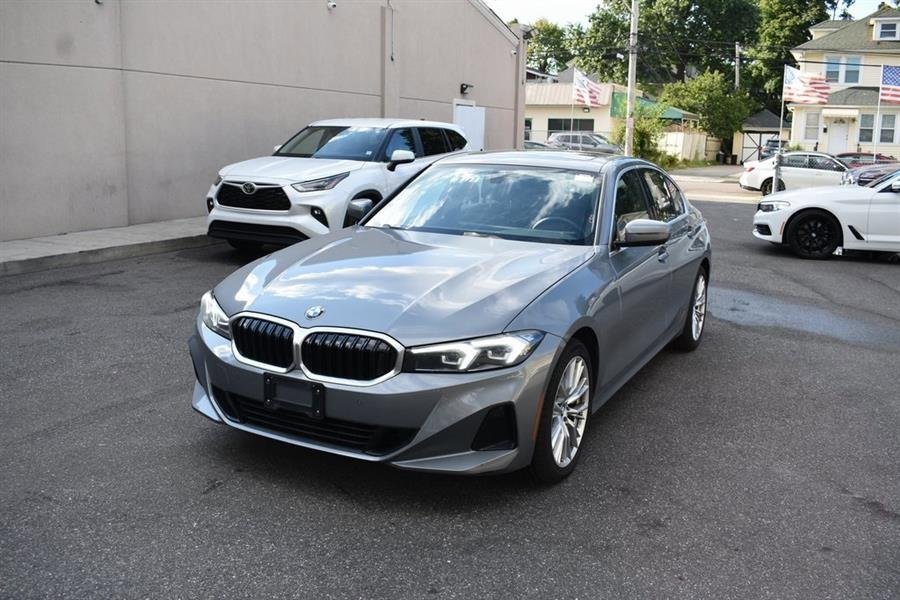 Used 2024 BMW 330i xDrive Sedan w/ Premium Package image 2