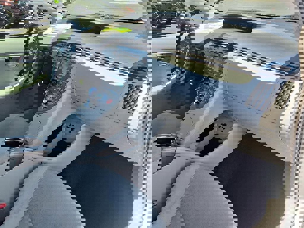 Used 2015 Toyota Prius Two FWD image 17