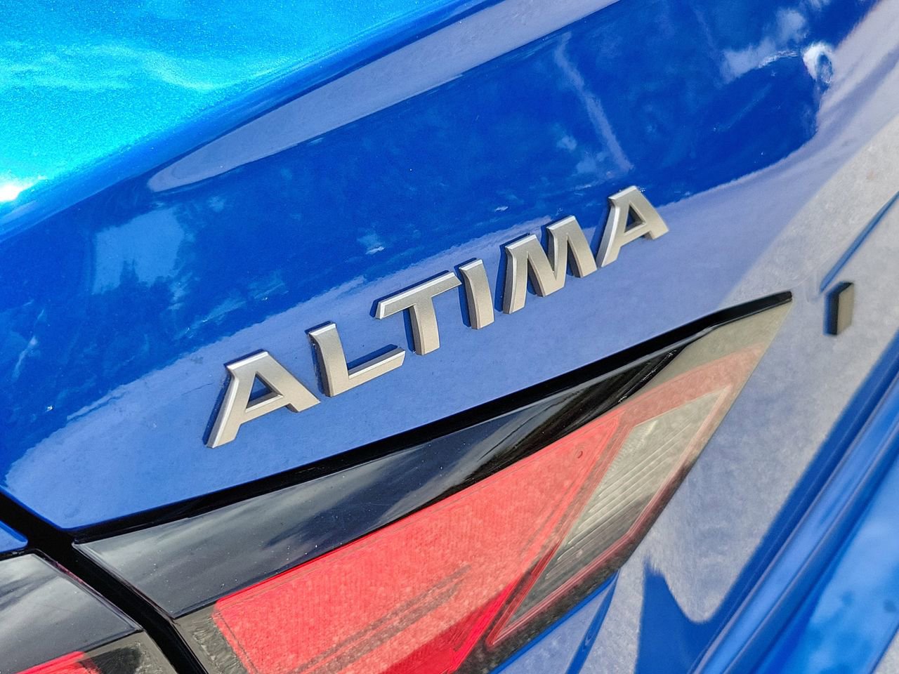 Used 2025 Nissan Altima 2.5 SV image 6