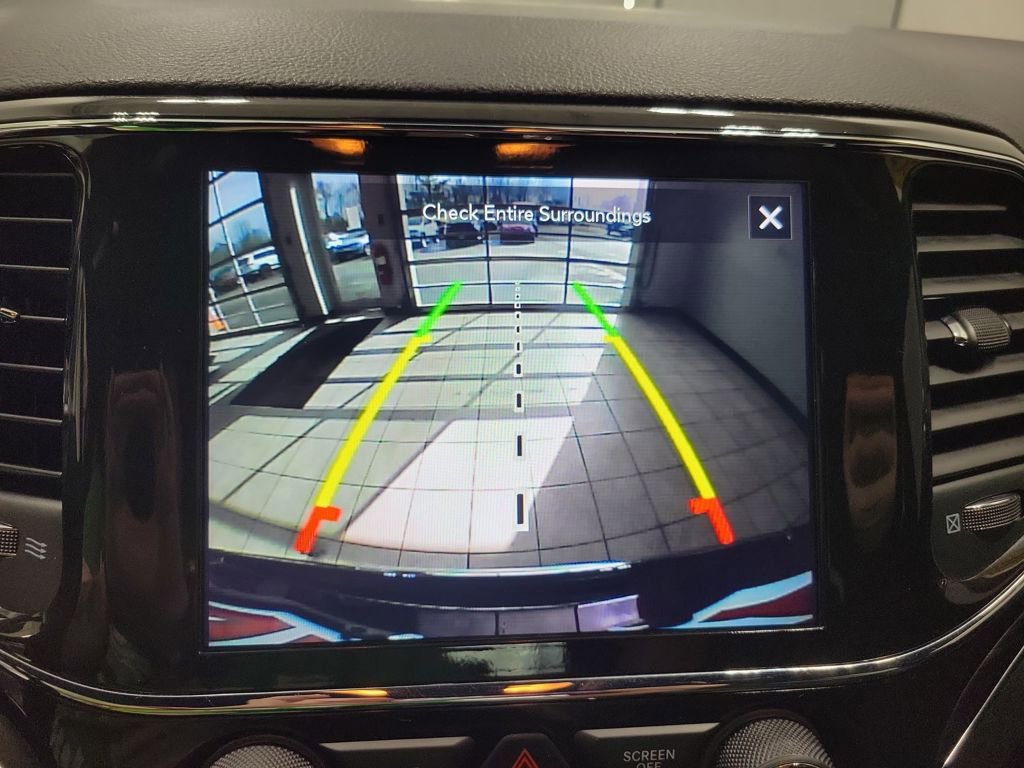 Used 2022 Jeep Grand Cherokee Limited image 46