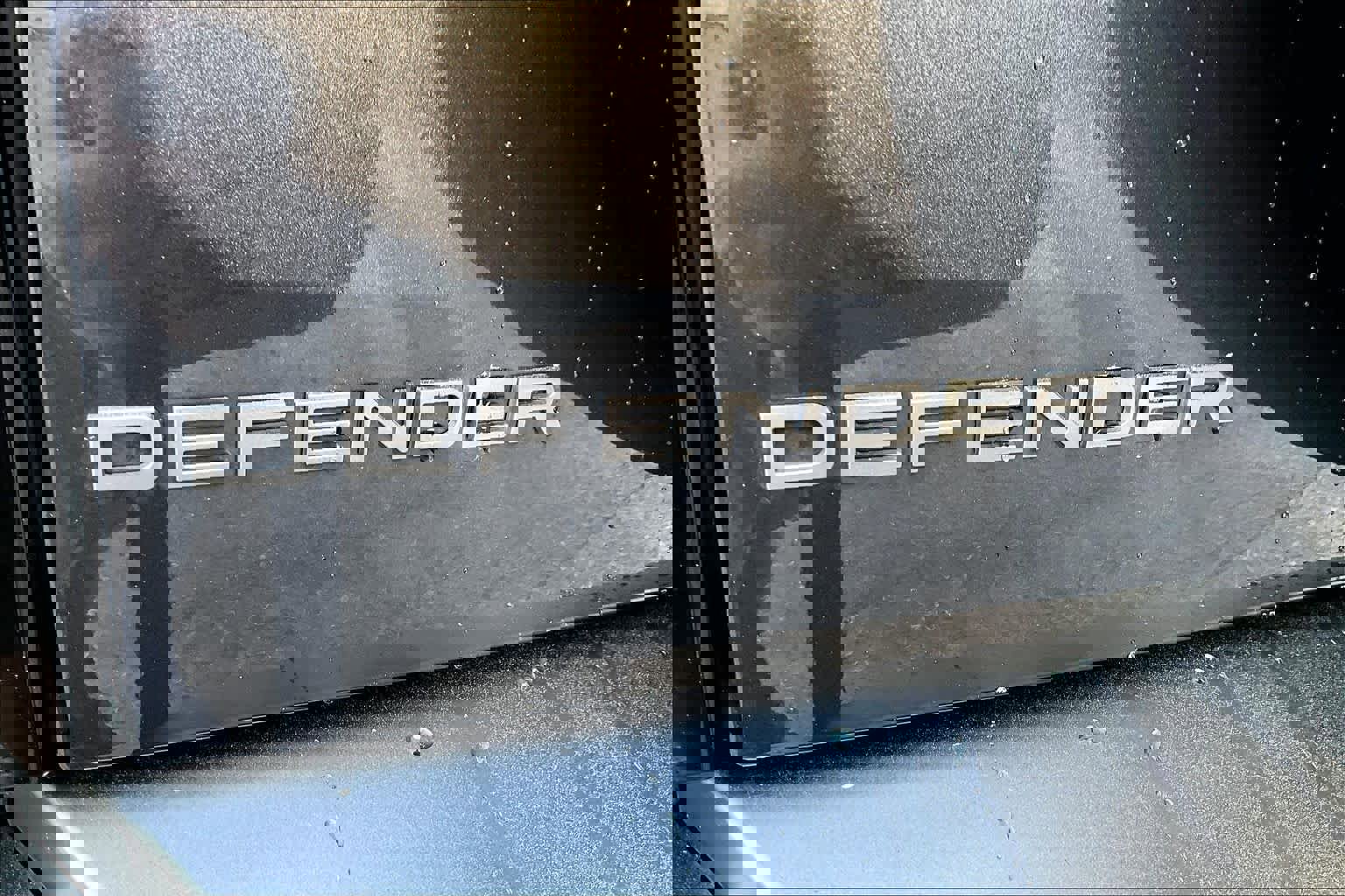 Used 2025 Land Rover Defender 110 X-Dynamic SE image 30