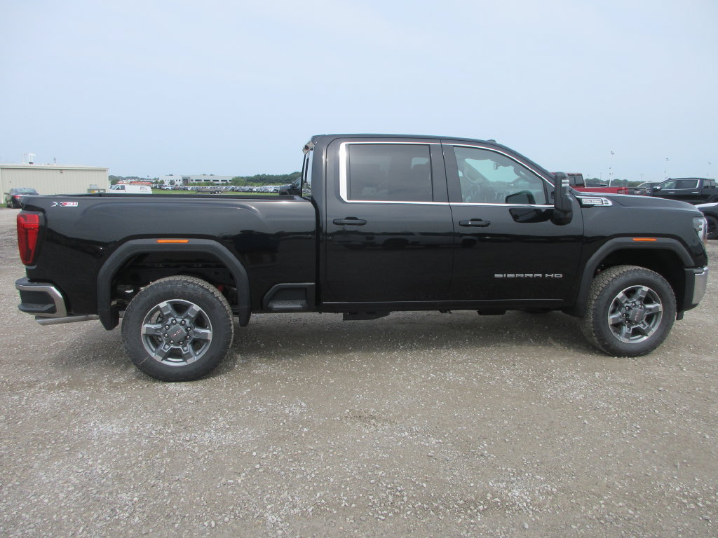 New 2026 GMC Sierra 2500 SLE w/ SLE Value Package; AWD/4WD image 3
