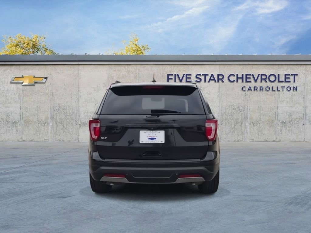 Used 2019 Ford Explorer XLT w/ Equipment Group 202A image 7