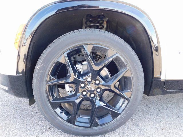 New 2026 Chevrolet Traverse RS w/ LPO, Floor Liner Package image 10