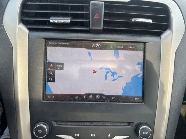 Used 2013 Ford Fusion SE FWD image 3
