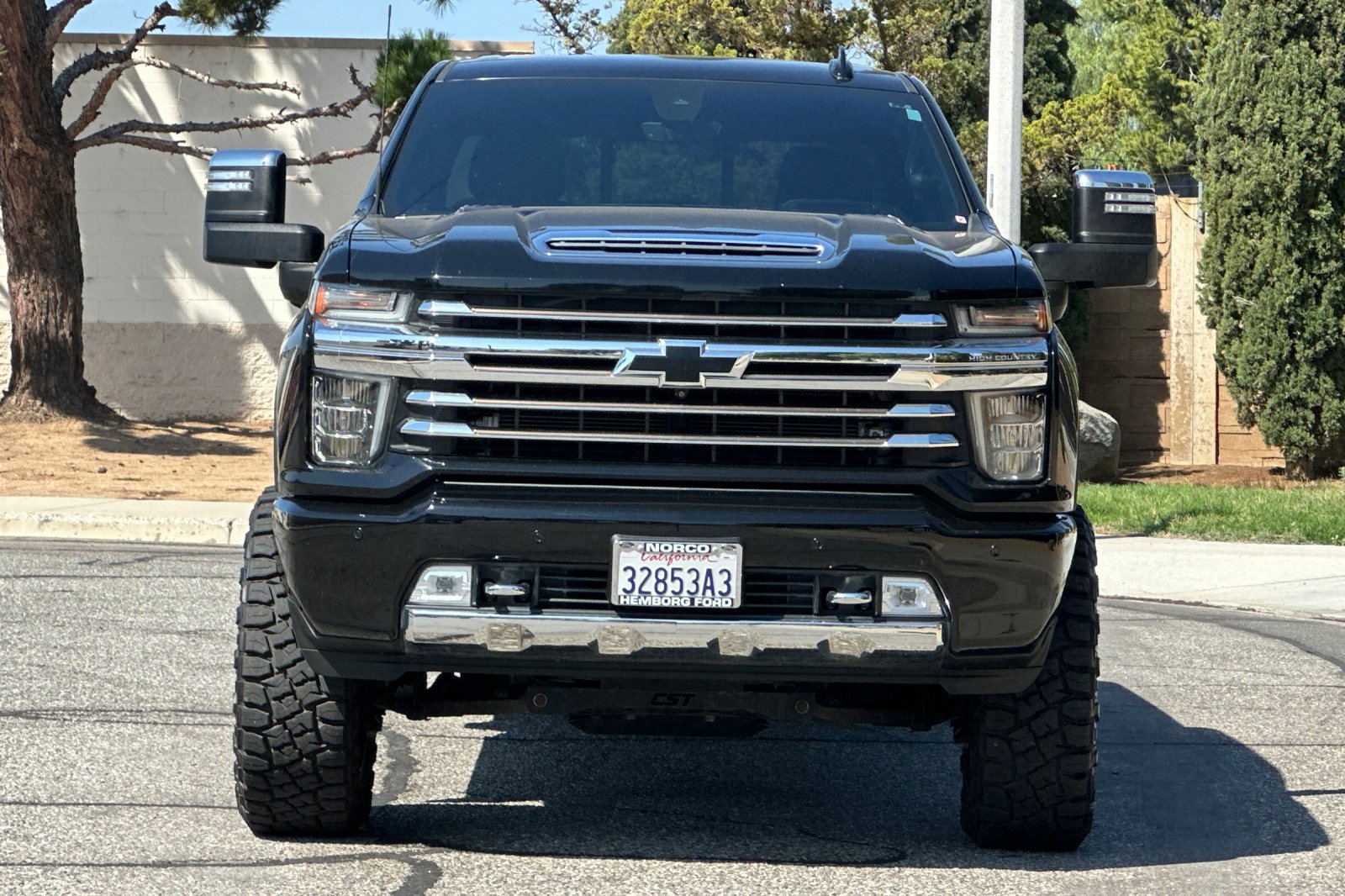 Used 2020 Chevrolet Silverado 2500 High Country w/ Technology Package AWD/4WD image 9