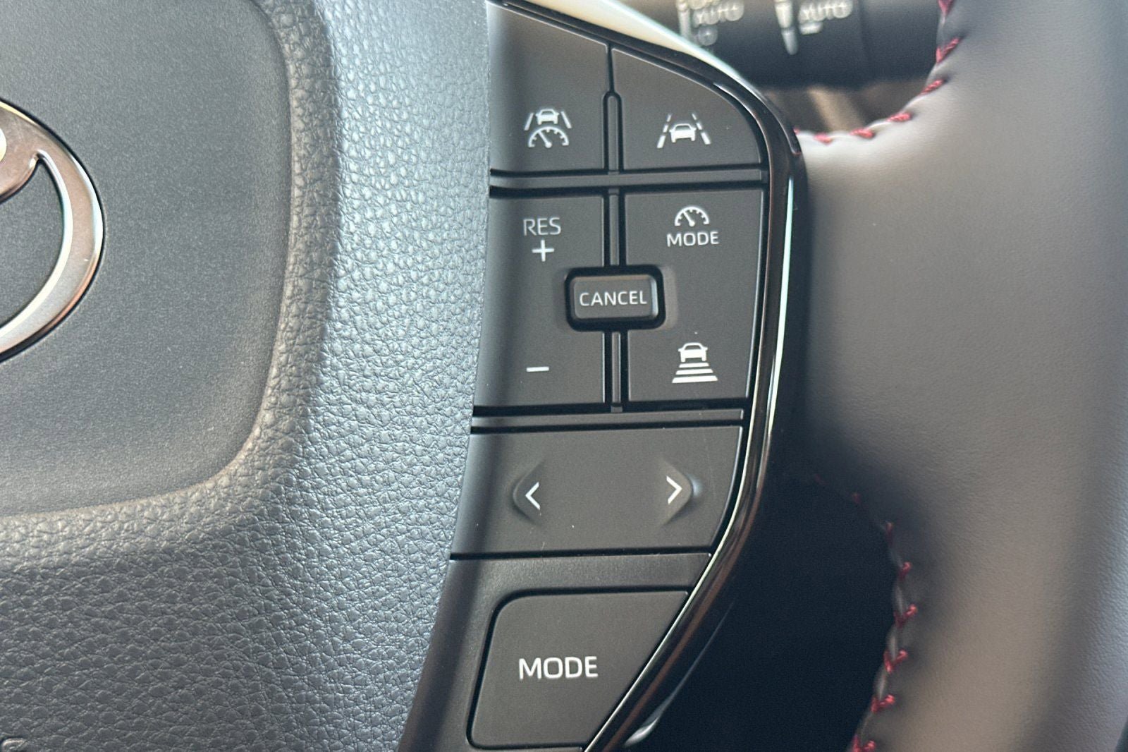New 2026 Toyota Prius Plug-In Hybrid FWD image 27