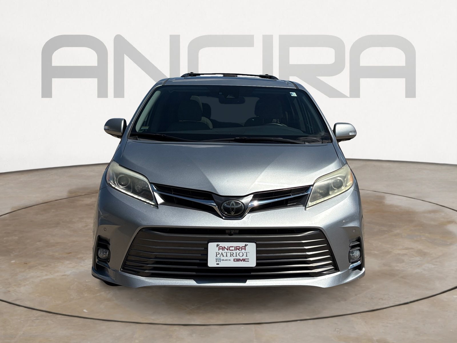 Used 2019 Toyota Sienna Limited Premium FWD image 5