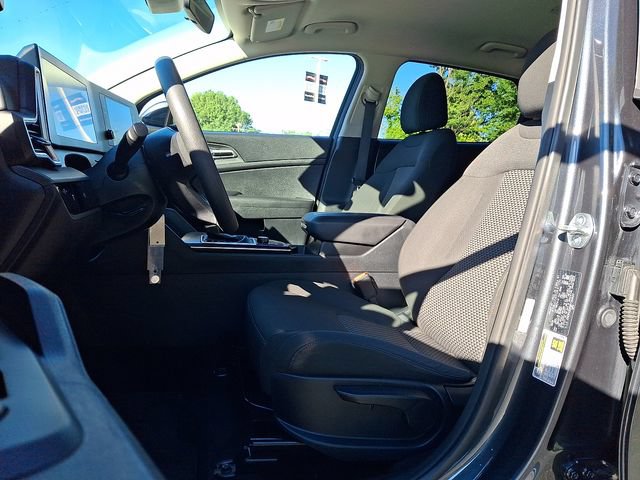 Used 2024 Kia Sportage LX FWD image 13