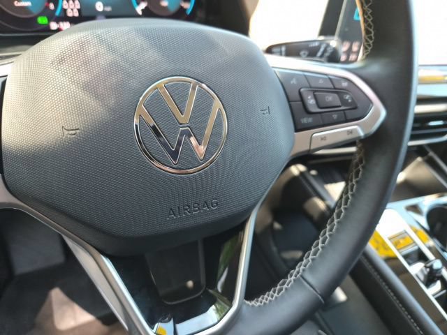 Used 2025 Volkswagen Atlas SE AWD/4WD image 20