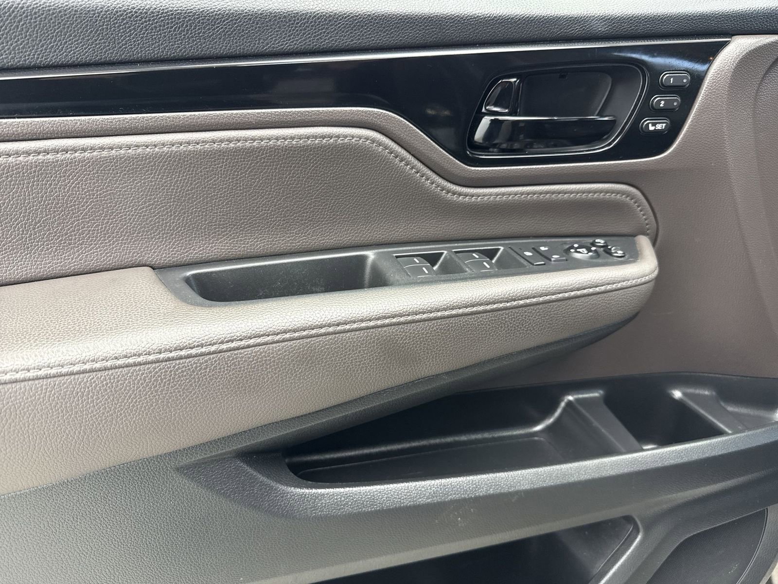 Used 2020 Honda Odyssey Elite image 27