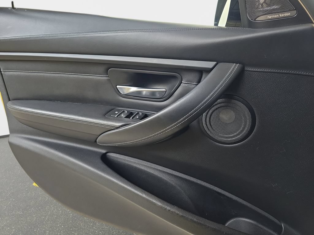Used 2018 BMW M3 RWD image 29