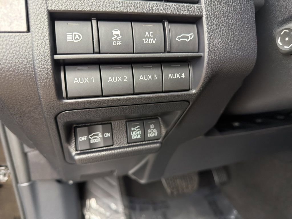 Used 2025 Toyota 4Runner Trailhunter image 22