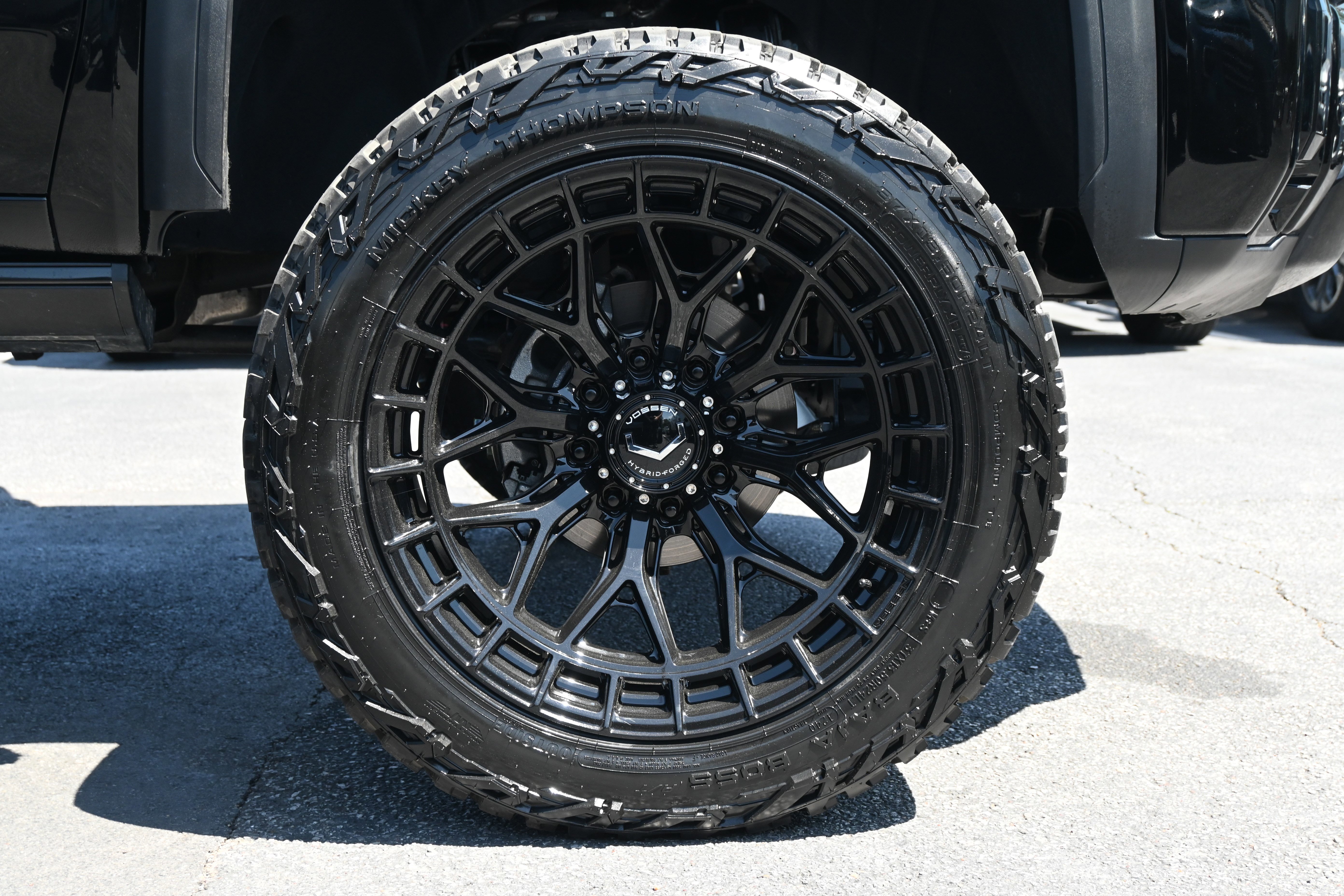 Used 2025 GMC Sierra 2500 Denali Ultimate w/ Max Trailering Package image 25