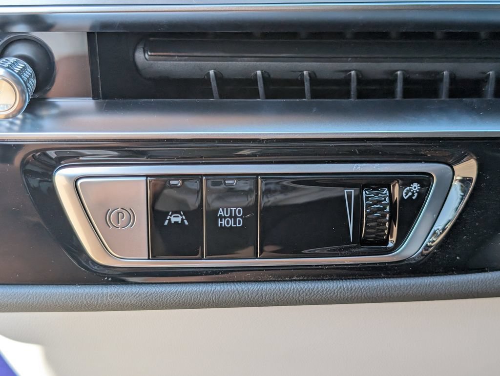 New 2026 Cadillac Lyriq Sport AWD/4WD image 32