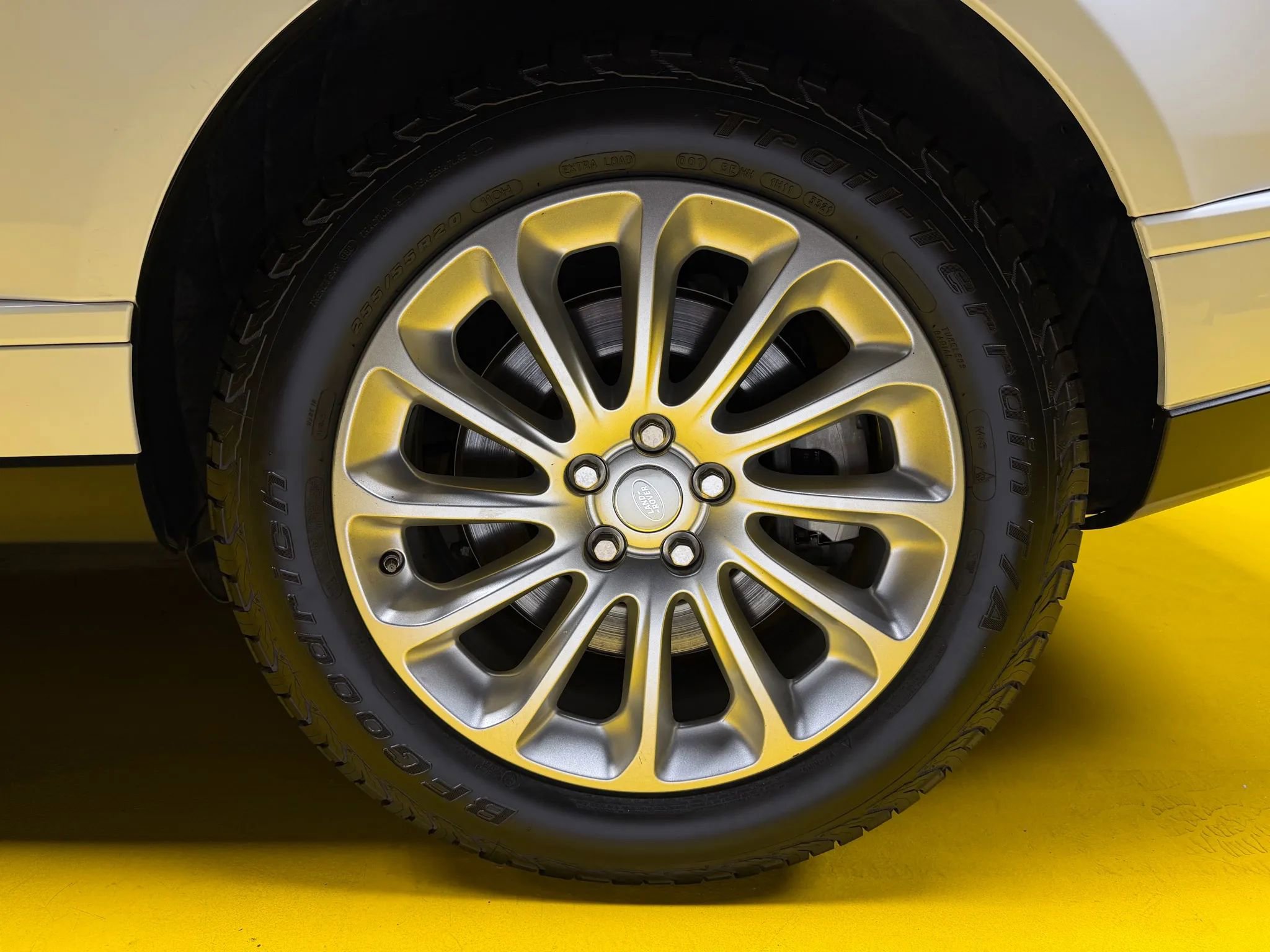 Used 2018 Land Rover Range Rover HSE AWD/4WD image 9